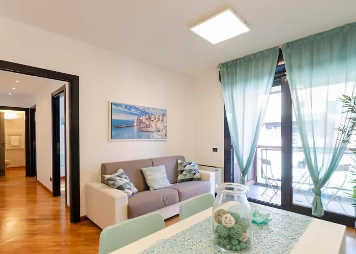 Dock Of The Bay Genova, Stylish Apartment In The Heart Of Genoa With Air Conditioning, Private Free Garage, Harbour View